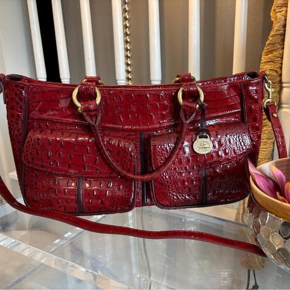 Gorgeous MINT EUC Brahmin Croc embossed Red Handbag and Crossbody - Picture 1 of 13